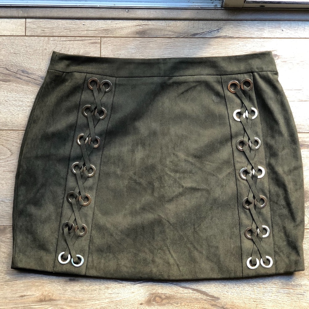 Boohoo Green Suede Miniskirt